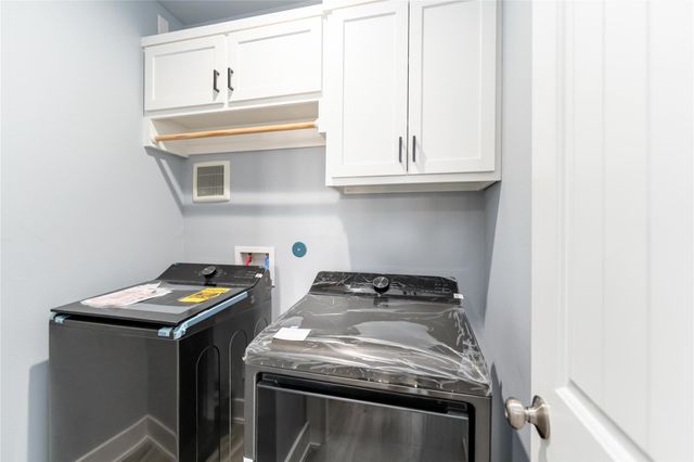 9495 Jutland Road A, Houston, TX 77033