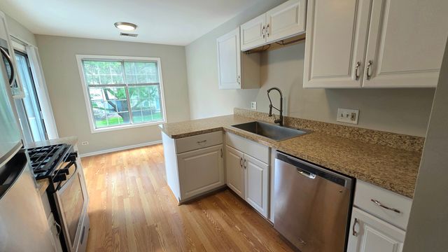 224 Westminster Court D, Schaumburg, IL 60193