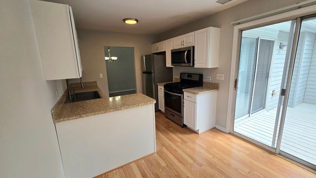 224 Westminster Court D, Schaumburg, IL 60193