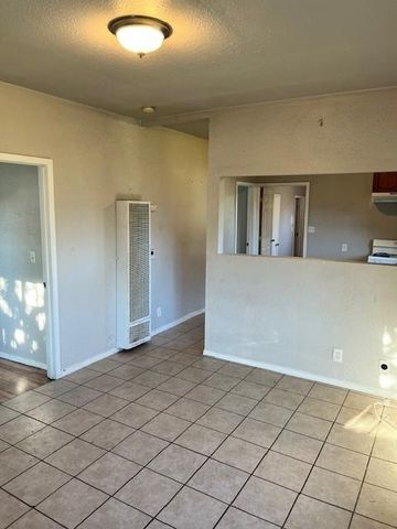 325 N 7th Street, Fowler, CA 93625