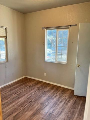 325 N 7th Street, Fowler, CA 93625