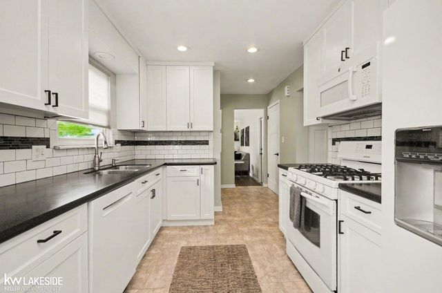 8208 San Marco Boulevard, Sterling Heights, MI 48313