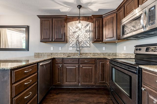 2064 S ORCHARD DR, Bountiful, UT 84010