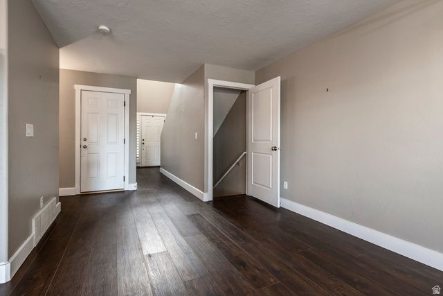 2064 S ORCHARD DR, Bountiful, UT 84010