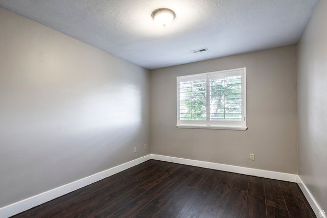 2064 S ORCHARD DR, Bountiful, UT 84010