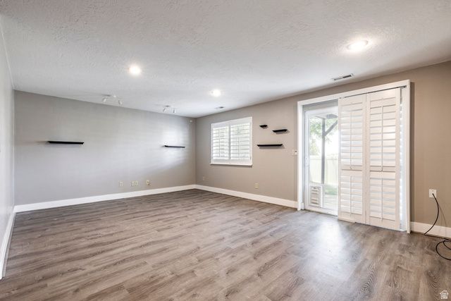 2064 S ORCHARD DR, Bountiful, UT 84010