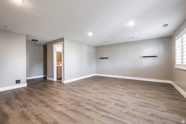 2064 S ORCHARD DR, Bountiful, UT 84010