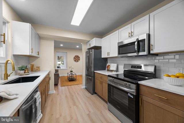 1512 LINCOLN RD, Shady Side, MD 20764