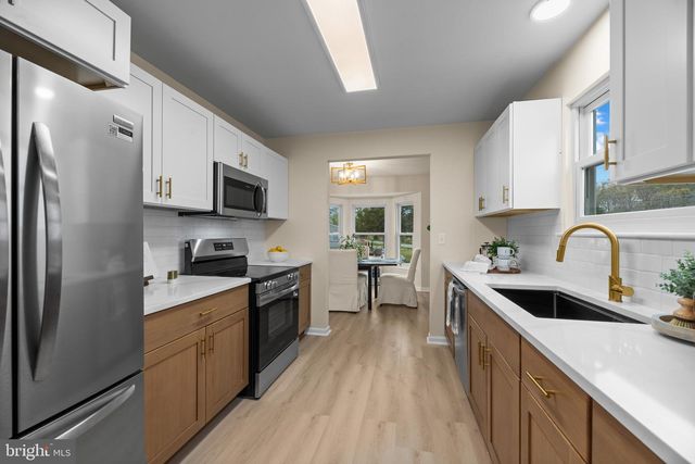 1512 LINCOLN RD, Shady Side, MD 20764