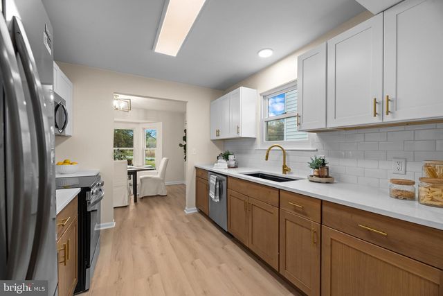 1512 LINCOLN RD, Shady Side, MD 20764