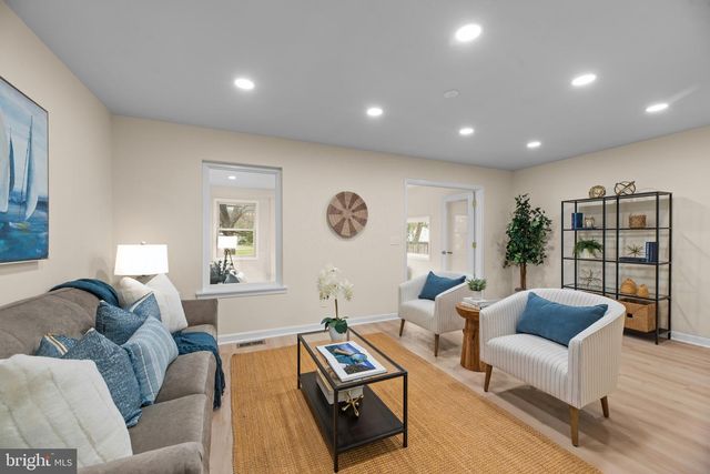 1512 LINCOLN RD, Shady Side, MD 20764