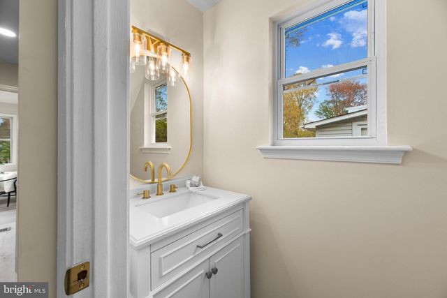 1512 LINCOLN RD, Shady Side, MD 20764
