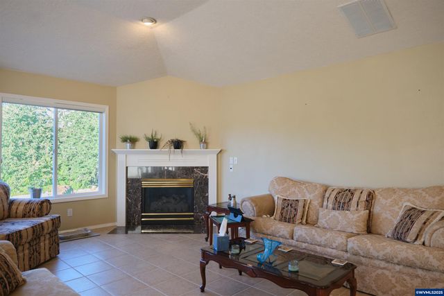 1798 Sunburst Ter NW, Salem, OR 97304