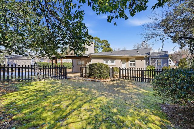 109 W Riverside Drive, Smithfield, NC 27577