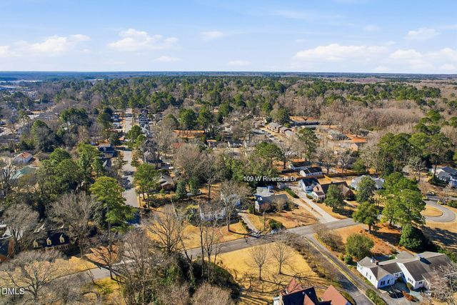 109 W Riverside Drive, Smithfield, NC 27577