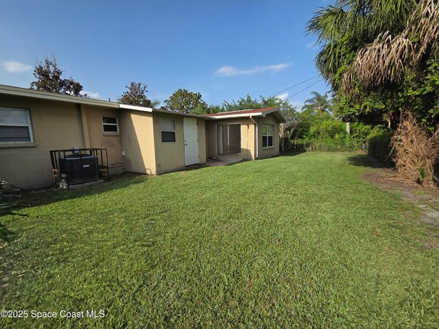 2121 Colony Drive, Melbourne, FL 32935