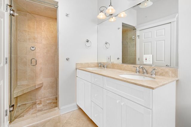 2461 N Lincoln Avenue 2S, Chicago, IL 60614