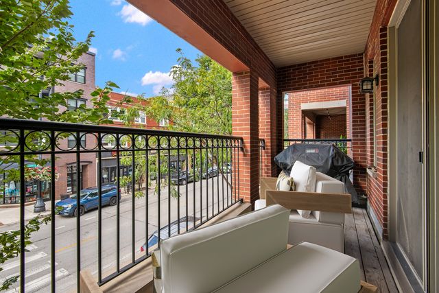 2461 N Lincoln Avenue 2S, Chicago, IL 60614