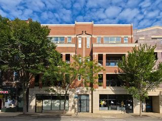 2461 N Lincoln Avenue 2S, Chicago, IL 60614