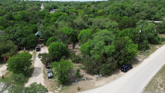 117 Deveraux, Canyon Lake, TX 78133
