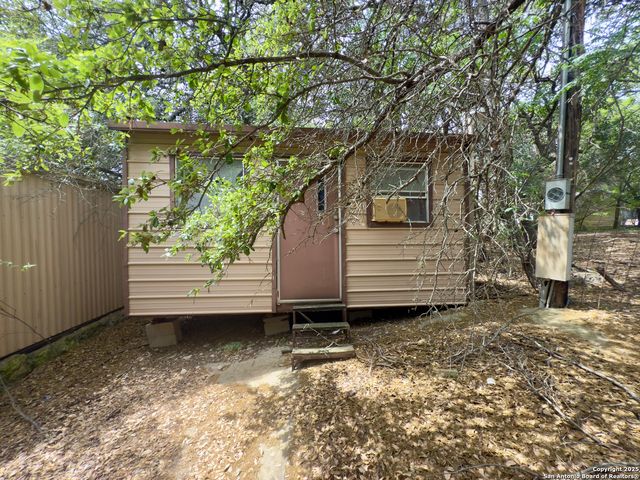 117 Deveraux, Canyon Lake, TX 78133