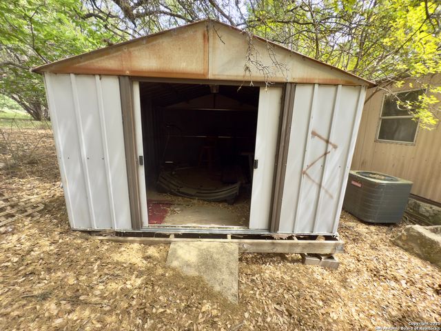 117 Deveraux, Canyon Lake, TX 78133