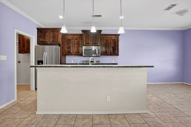 803 Cheyenne St, Midland, TX 79706