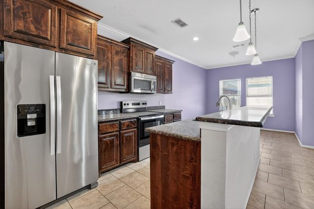 803 Cheyenne St, Midland, TX 79706