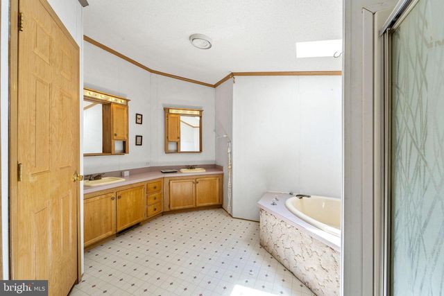 402 FORDHOOK, Doylestown, PA 18901