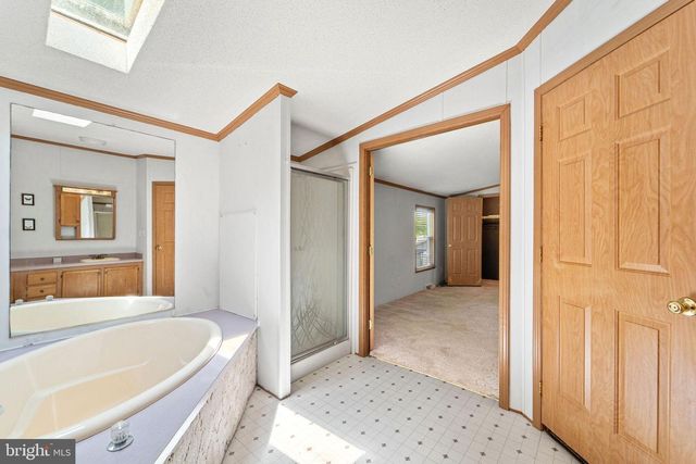 402 FORDHOOK, Doylestown, PA 18901