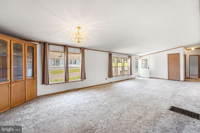 402 FORDHOOK, Doylestown, PA 18901