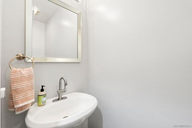 4502 Vista St, San Diego, CA 92116