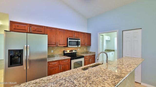 28 Ames Lane, Daytona Beach, FL 32118