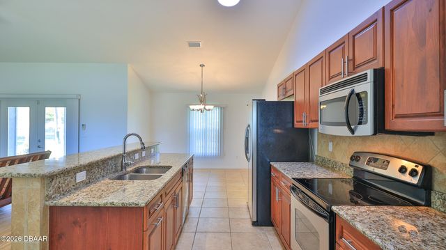 28 Ames Lane, Daytona Beach, FL 32118