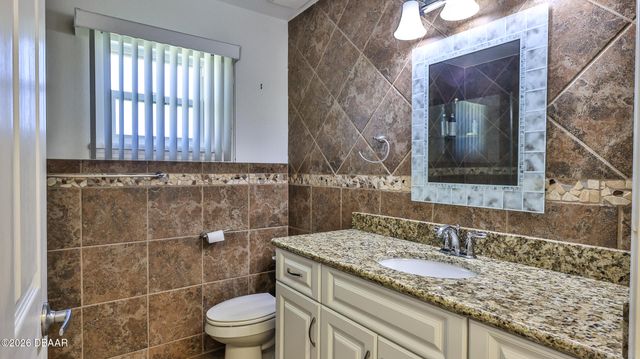 28 Ames Lane, Daytona Beach, FL 32118