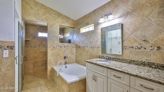 28 Ames Lane, Daytona Beach, FL 32118