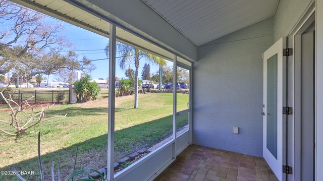 28 Ames Lane, Daytona Beach, FL 32118