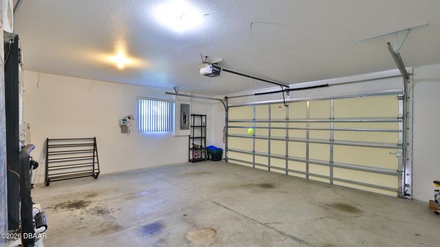 28 Ames Lane, Daytona Beach, FL 32118