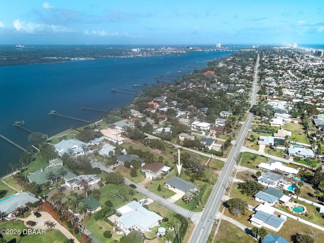 28 Ames Lane, Daytona Beach, FL 32118