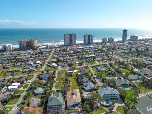 28 Ames Lane, Daytona Beach, FL 32118