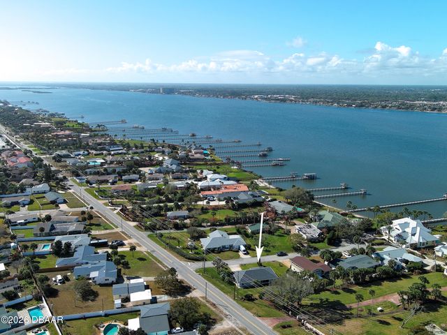 28 Ames Lane, Daytona Beach, FL 32118