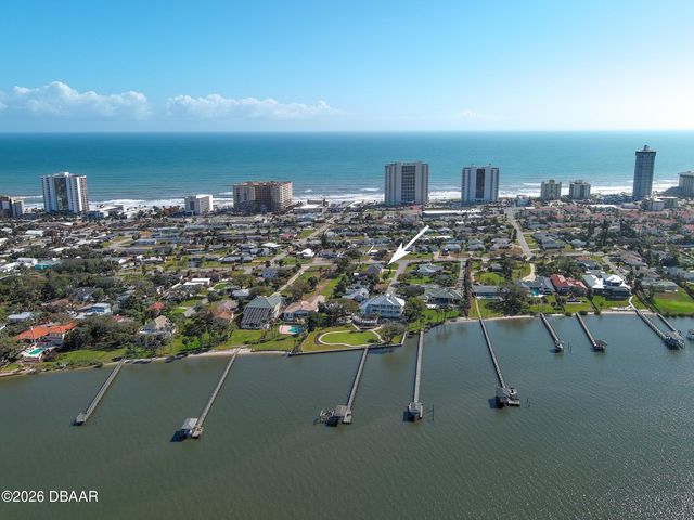 28 Ames Lane, Daytona Beach, FL 32118