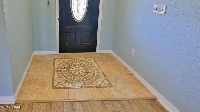 28 Ames Lane, Daytona Beach, FL 32118