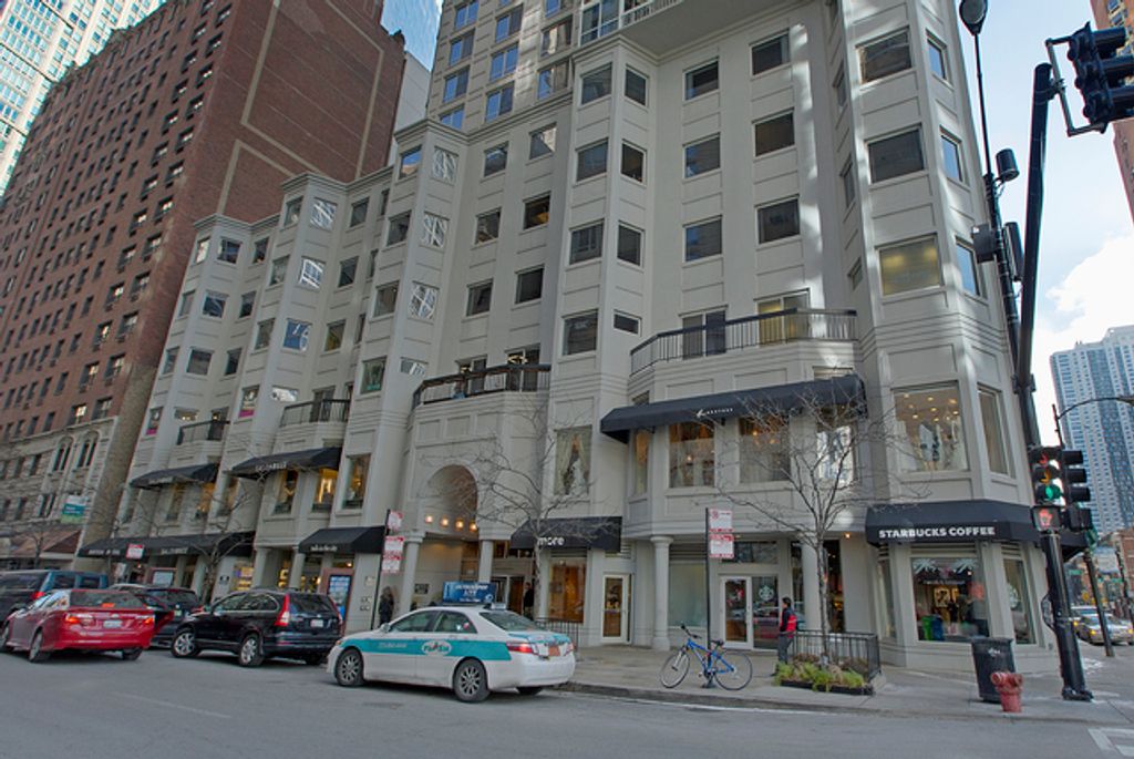 1 E DELAWARE Place 14G, Chicago, IL 60611