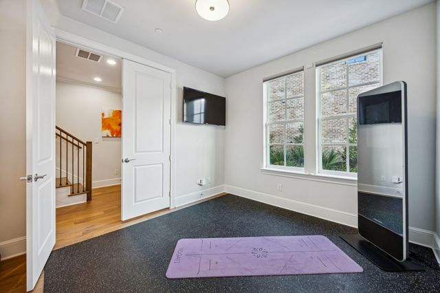 653 Dalton Lane, Irving, TX 75039