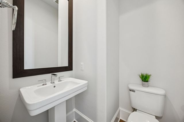 653 Dalton Lane, Irving, TX 75039