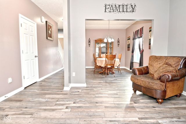 8643 Pattype Lane, Avon, IN 46123