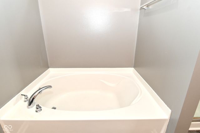 8643 Pattype Lane, Avon, IN 46123