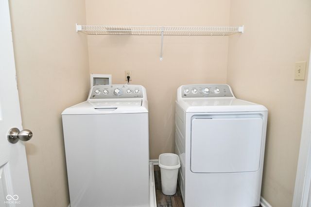 8643 Pattype Lane, Avon, IN 46123