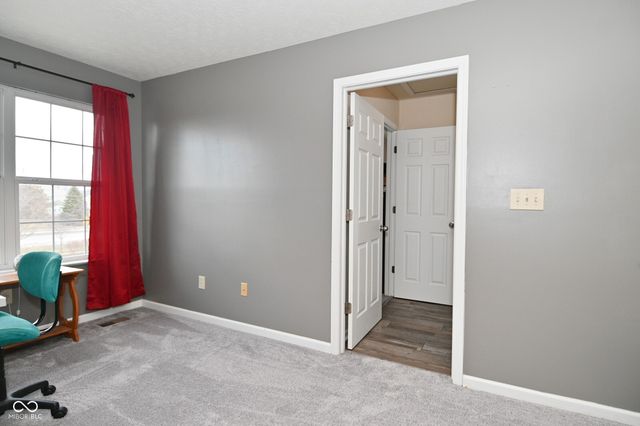 8643 Pattype Lane, Avon, IN 46123